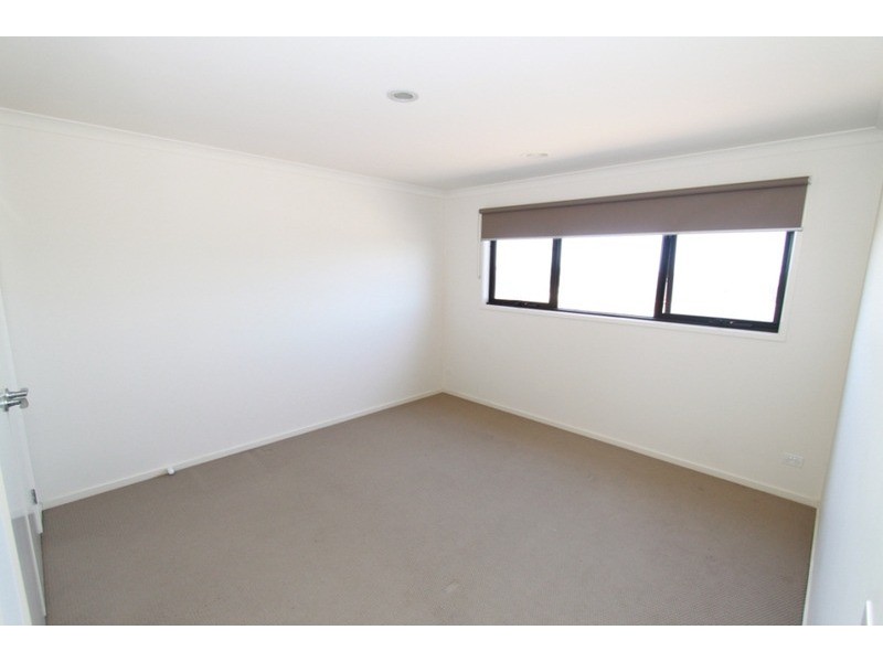 2 Gautam  Grove, Melton West VIC 3337