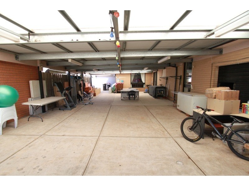 34 Norma Street, Melton VIC 3337