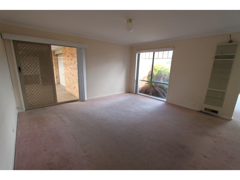 30 Pinnacle Crescent, Brookfield VIC 3338