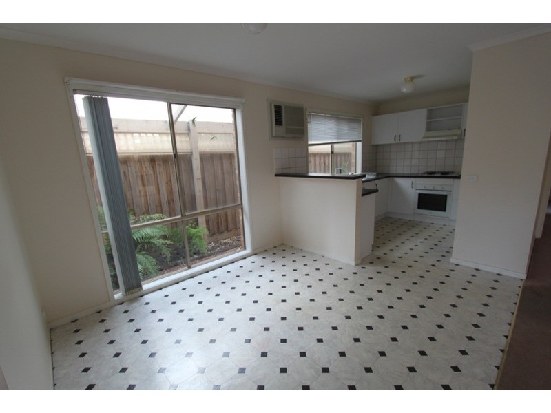 30 Pinnacle Crescent, Brookfield VIC 3338