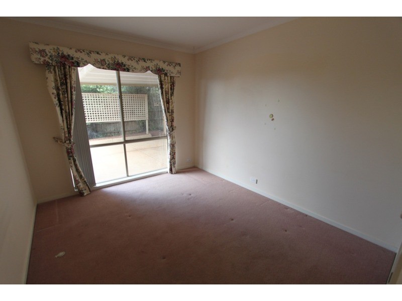 30 Pinnacle Crescent, Brookfield VIC 3338