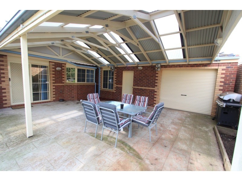 5 Benjamin  Court, Kurunjang VIC 3337