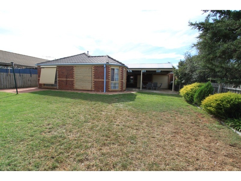 5 Benjamin  Court, Kurunjang VIC 3337