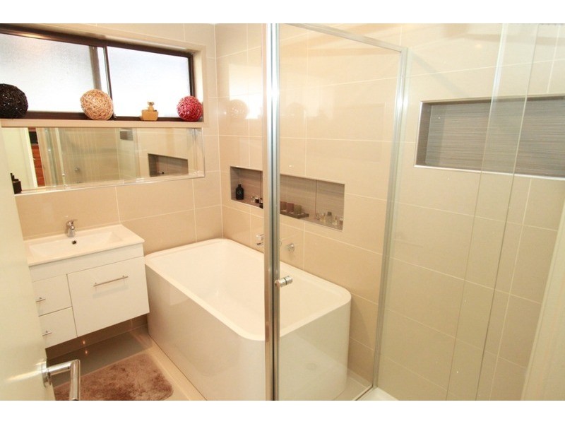 9 Oxley Court, Melton South VIC 3338