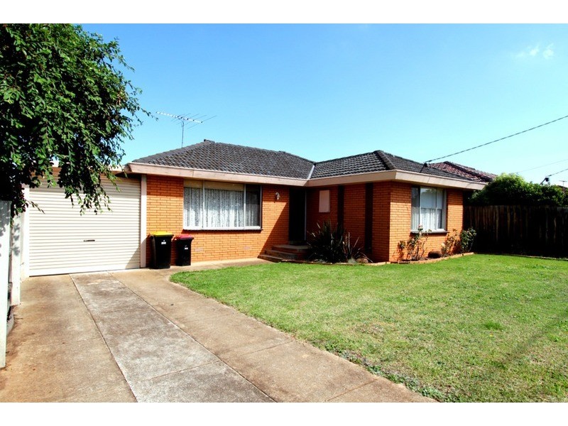 10 Hudson Place, Melton VIC 3337