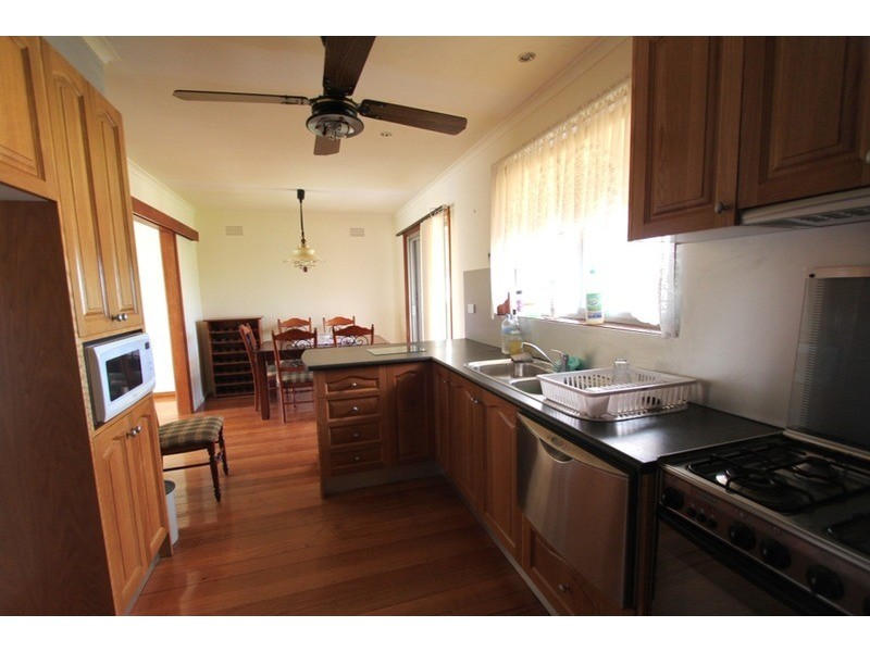 10 Hudson Place, Melton VIC 3337