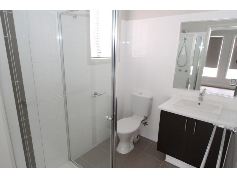 18 Hawthorn Avenue, Melton West VIC 3337