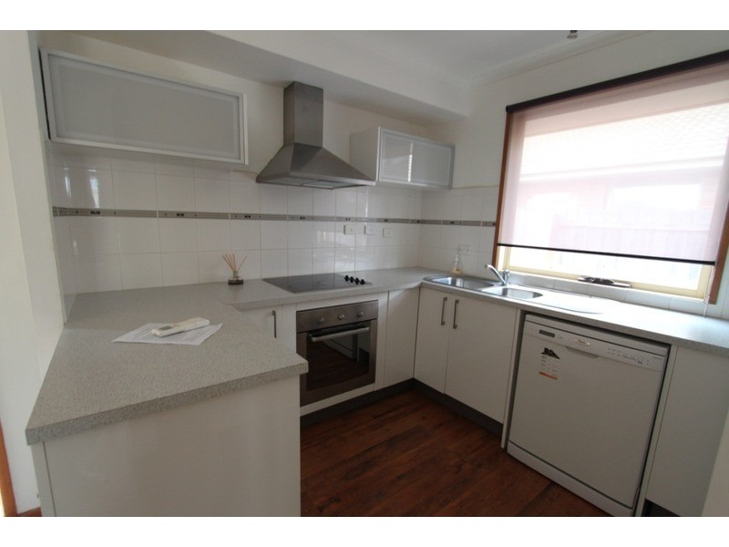 38 Walsingham Crescent, Kurunjang VIC 3337
