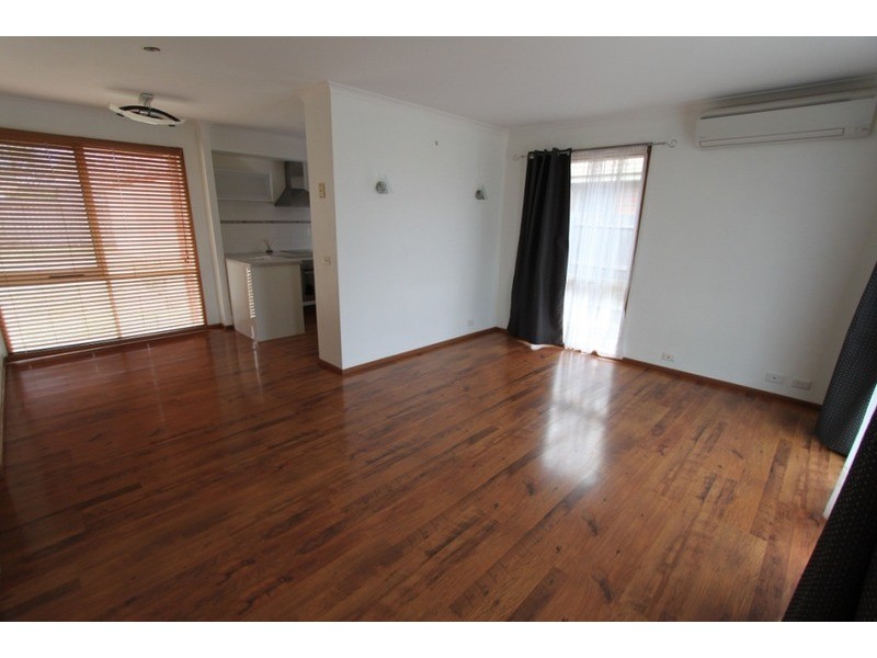 38 Walsingham Crescent, Kurunjang VIC 3337