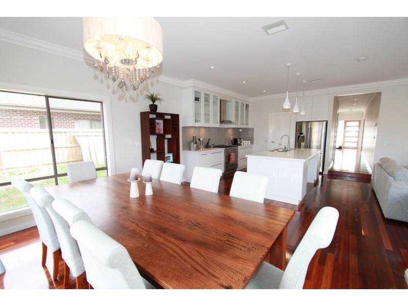 19 Benalla  Avenue, Eynesbury VIC 3338