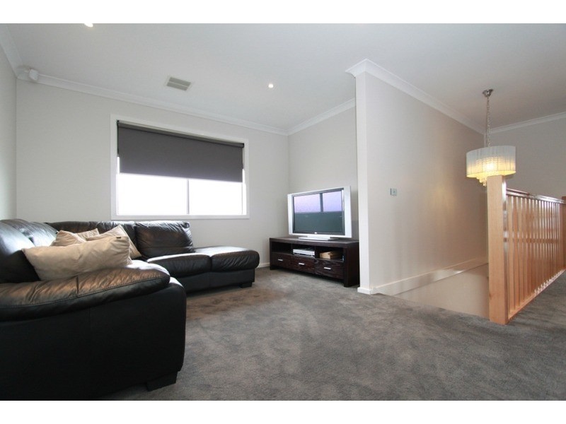 19 Benalla  Avenue, Eynesbury VIC 3338