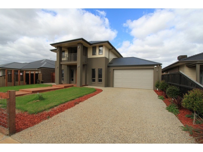 19 Benalla  Avenue, Eynesbury VIC 3338