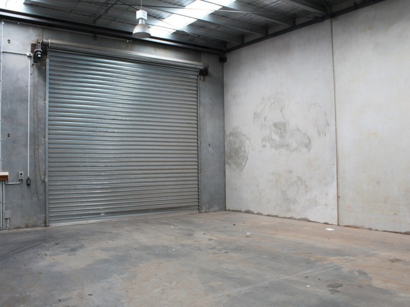 7 & 8/22-24 Westwood  Drive, Deer Park VIC 3023