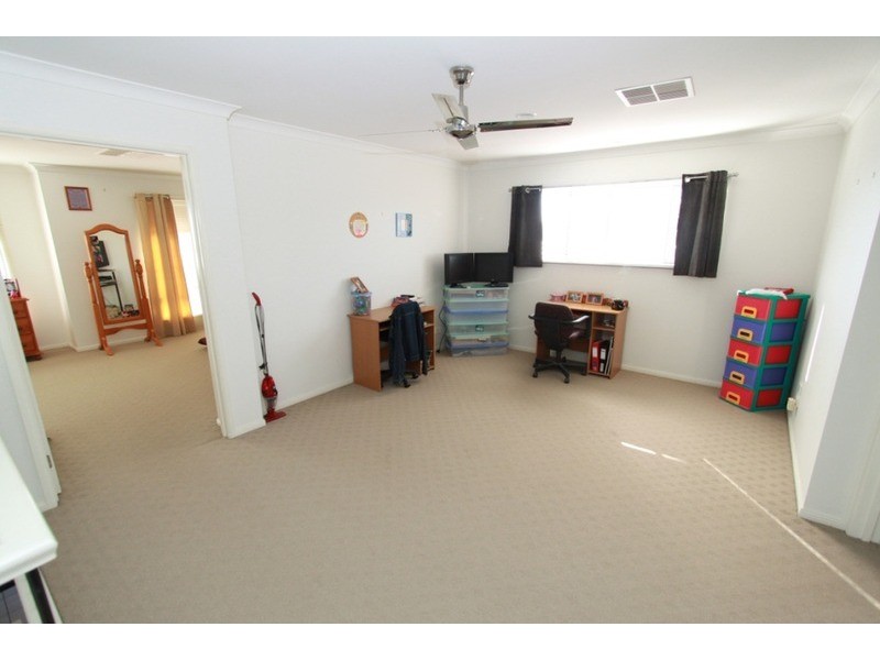 49 Carlyon  Close, Melton West VIC 3337