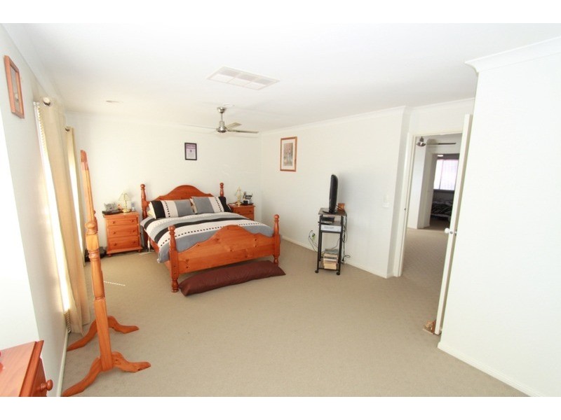 49 Carlyon  Close, Melton West VIC 3337