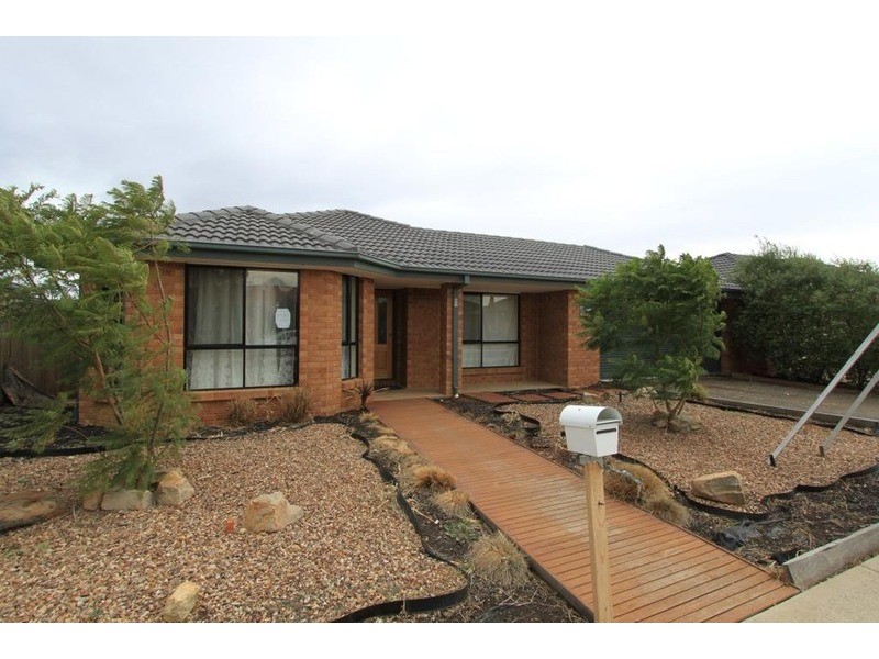 27 Tawriffic Street, Kurunjang VIC 3337
