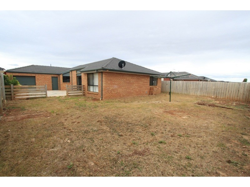 27 Tawriffic Street, Kurunjang VIC 3337