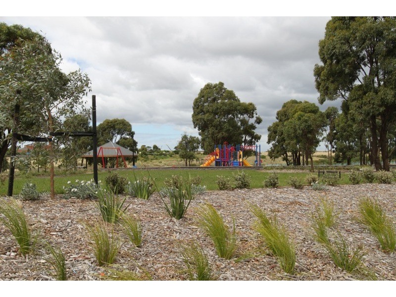 19 Natalie  Street, Brookfield VIC 3338