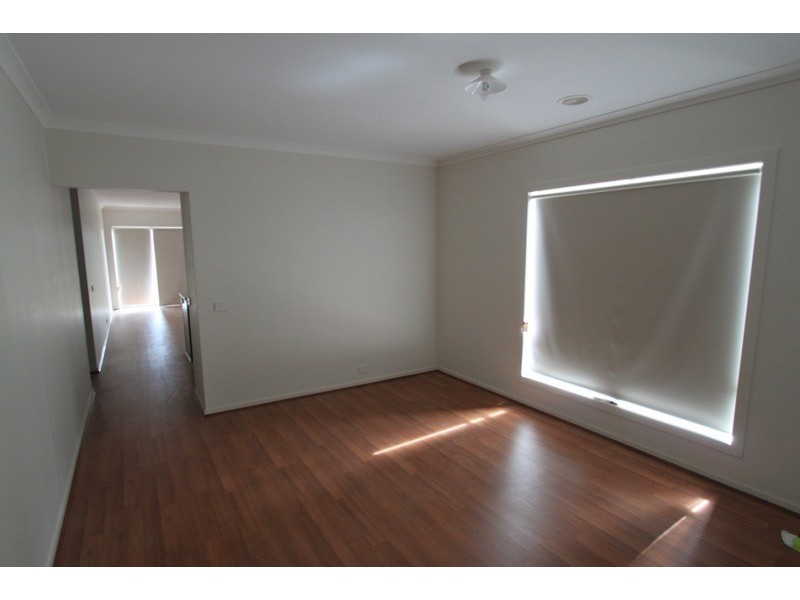 3 Lady Penrhyn Drive, Melton West VIC 3337