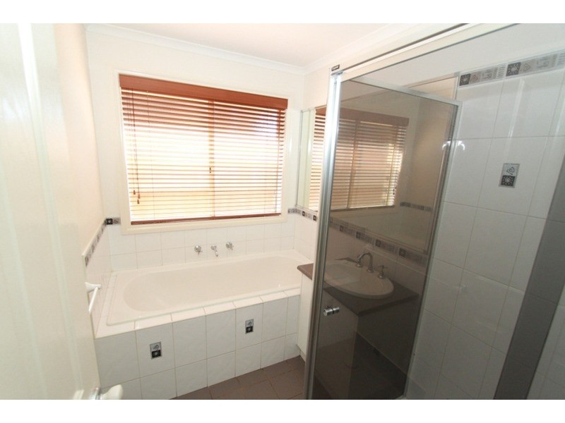 51 Rainlover Drive, Melton VIC 3337