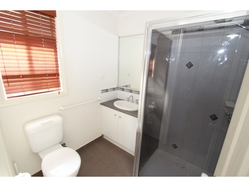 51 Rainlover Drive, Melton VIC 3337