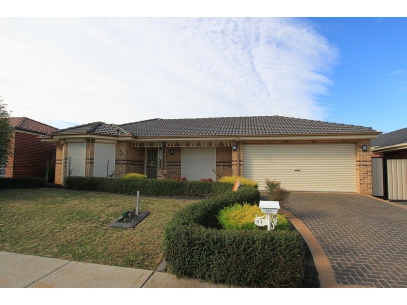 51 Rainlover Drive, Melton VIC 3337