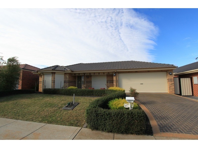 51 Rainlover Drive, Melton VIC 3337