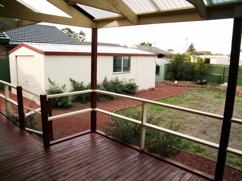 72 Station Road, Melton South VIC 3338