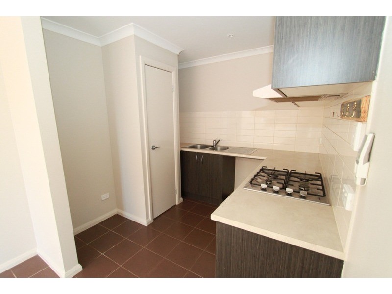 12/20-22 Roslyn Park Drive, Melton West VIC 3337