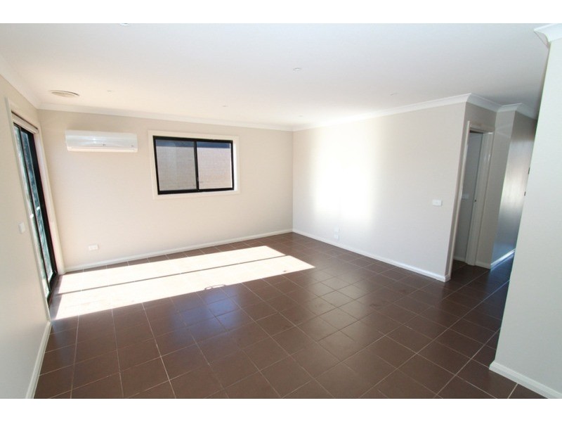 12/20-22 Roslyn Park Drive, Melton West VIC 3337