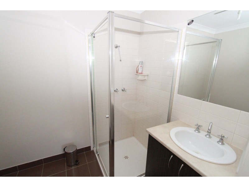 12/20-22 Roslyn Park Drive, Melton West VIC 3337