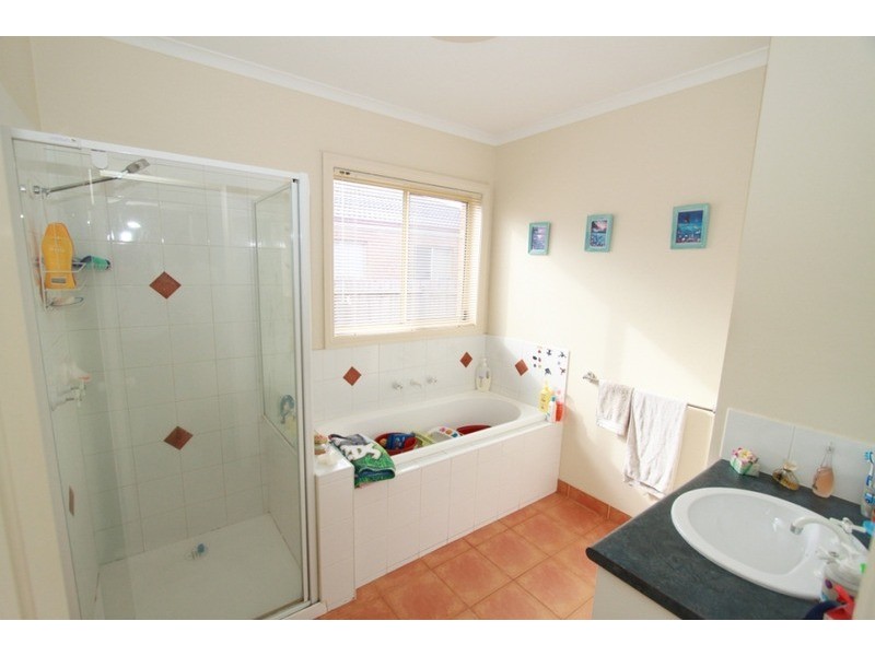 42 Caitlyn  Drive, Melton West VIC 3337