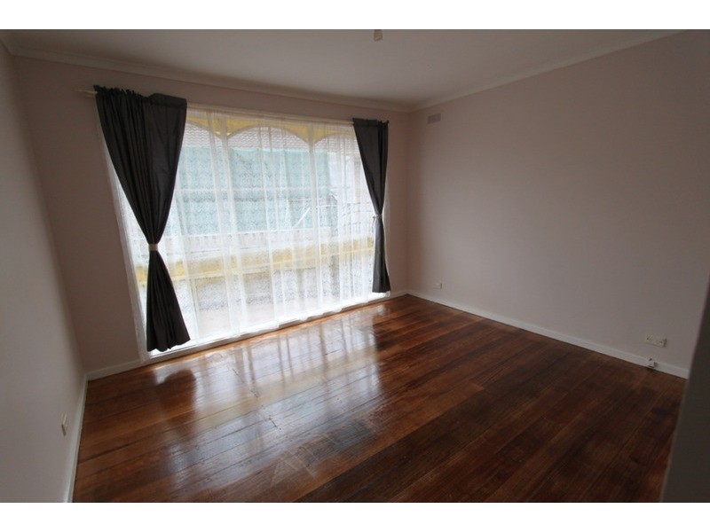 13 Gretel Grove, Melton VIC 3337