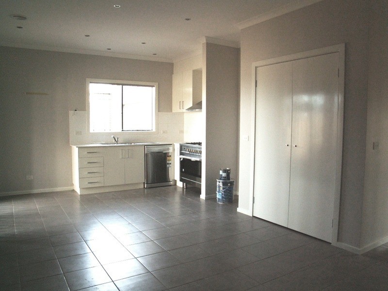 8 Birch Lane, Melton West VIC 3337