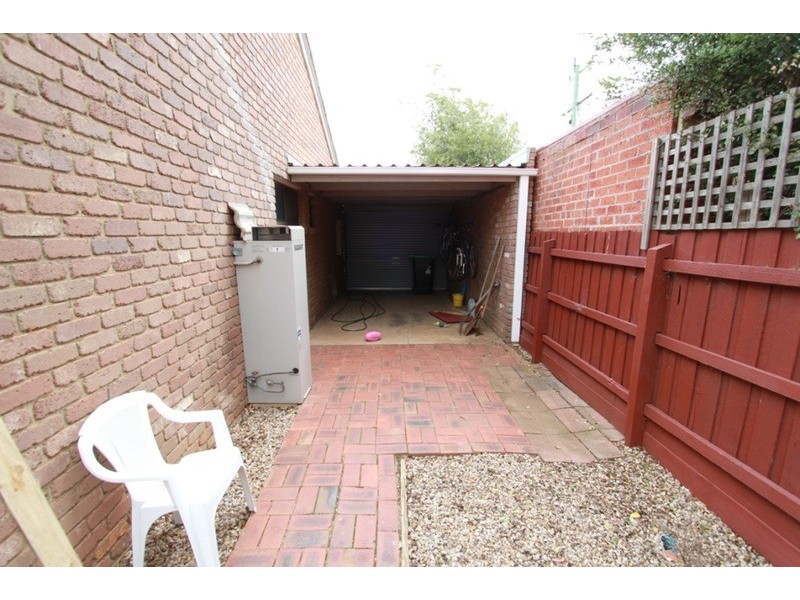 1/58 Andrew Street, Melton South VIC 3338