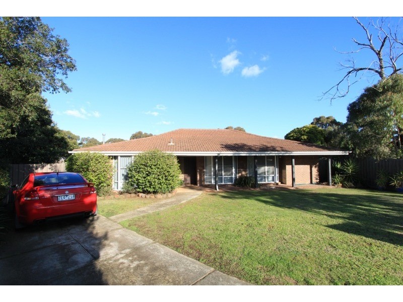 2 Teresa  Place, Melton West VIC 3337