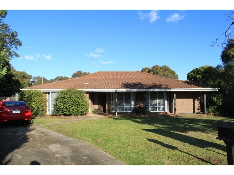 2 Teresa  Place, Melton West VIC 3337