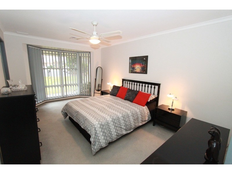 2 Teresa  Place, Melton West VIC 3337