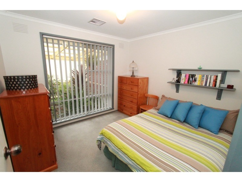 2 Teresa  Place, Melton West VIC 3337