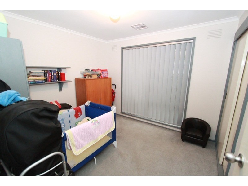 2 Teresa  Place, Melton West VIC 3337