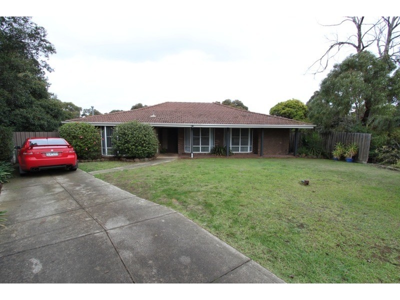 2 Teresa  Place, Melton West VIC 3337