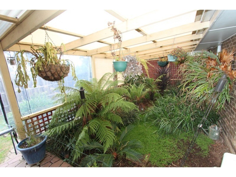 2 Teresa  Place, Melton West VIC 3337