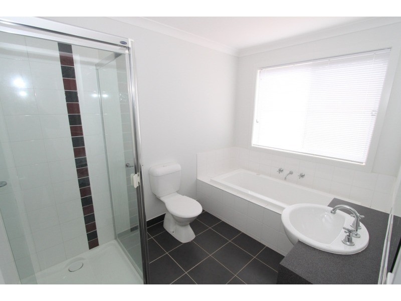 11 Riverina Boulevard, Brookfield VIC 3338