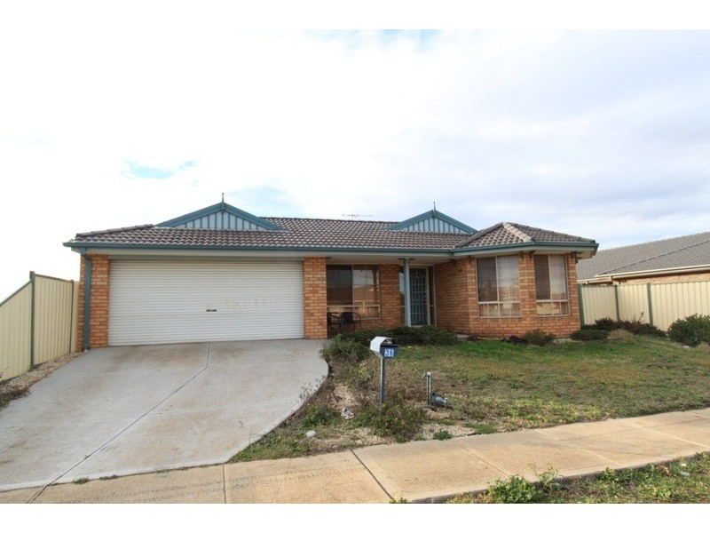 36 Scarborough Crescent, Melton West VIC 3337