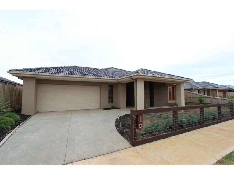12 Marong  Avenue, Eynesbury VIC 3338