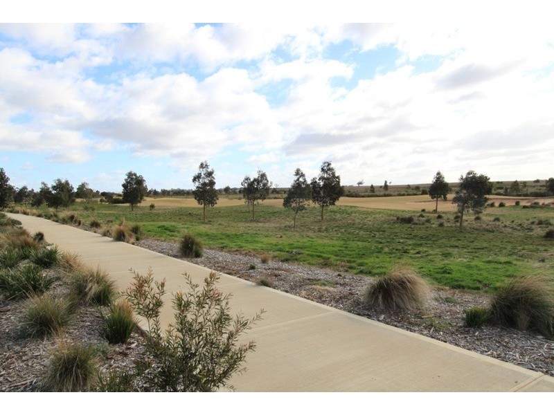 14 Benalla Avenue, Eynesbury VIC 3338