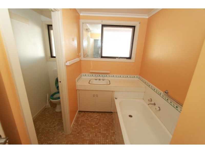 3 Raleighs Road, Melton VIC 3337