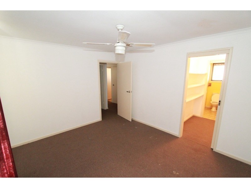 3 Raleighs Road, Melton VIC 3337