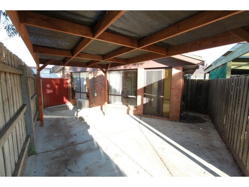 6A Lavarack Street, Melton South VIC 3338