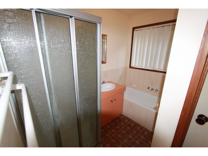 6A Lavarack Street, Melton South VIC 3338